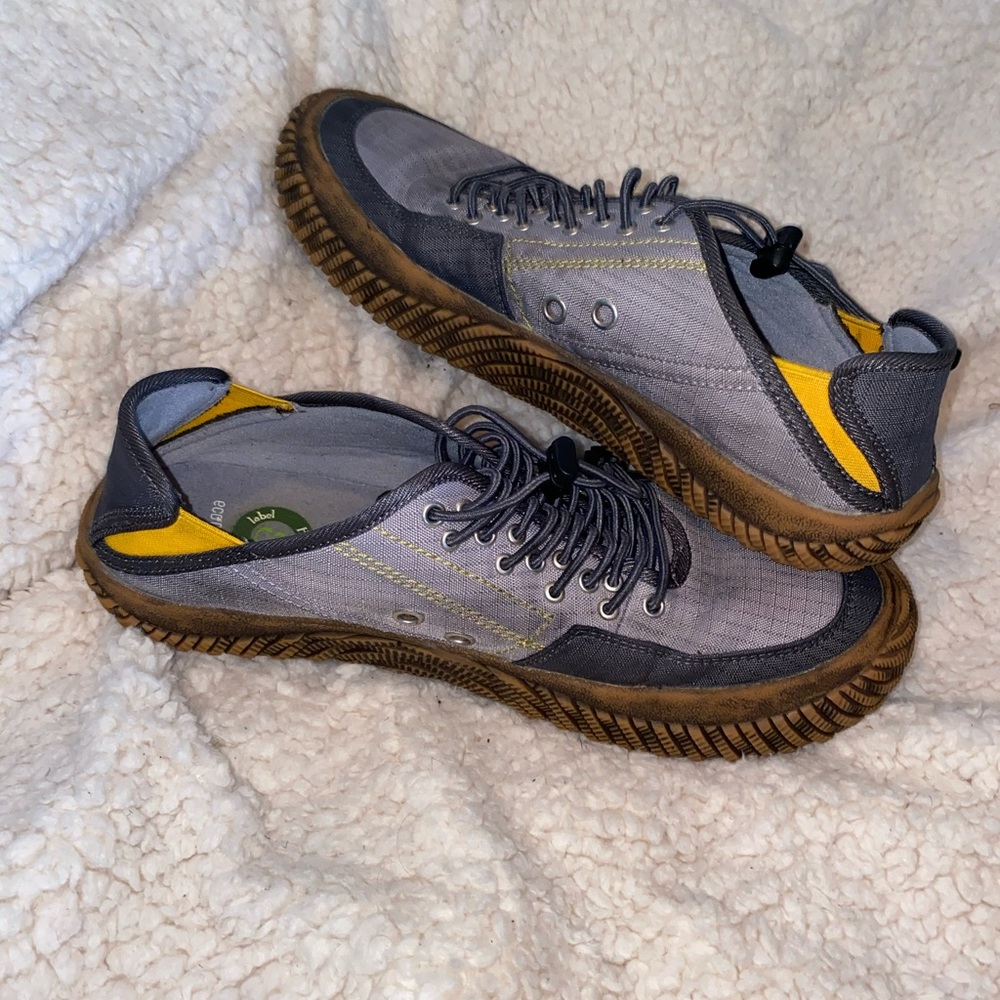 Hybrid Green Brand - size 9
